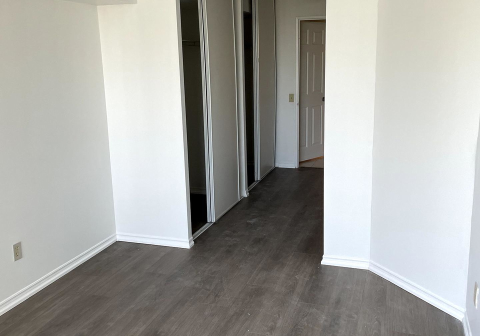 7-bishop-avenue-north-york-ontario-c12300157