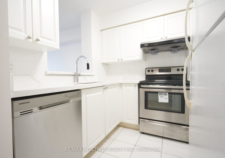 35-finch-avenue-e-e-north-york-ontario-c12300205