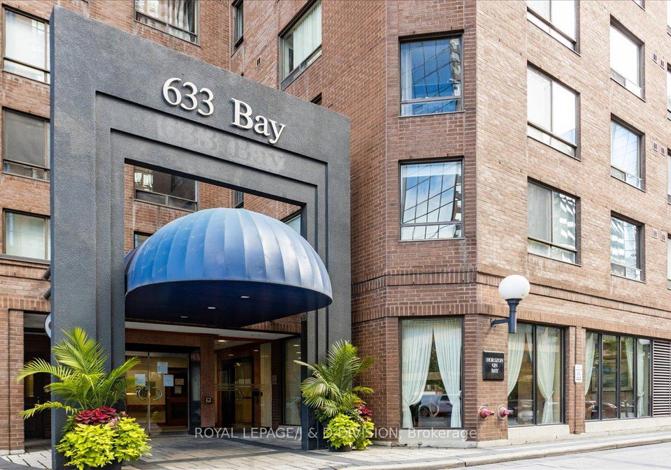 633-bay-street-toronto-ontario-c12300461