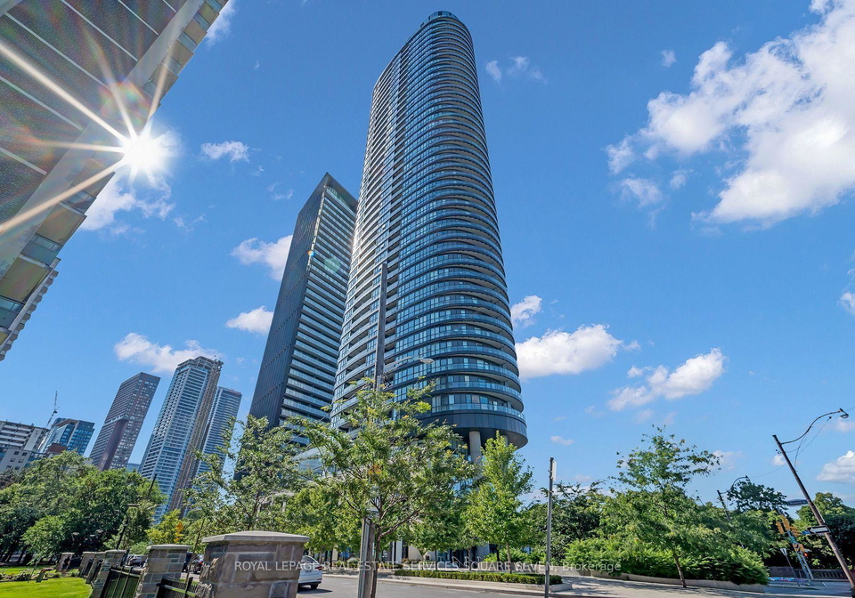 585-bloor-street-e-e-toronto-ontario-c12300541