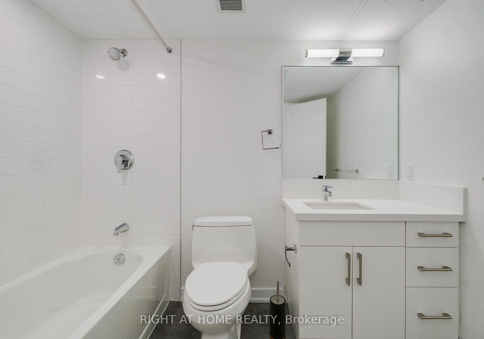 897-college-street-w-w-toronto-ontario-c12300553