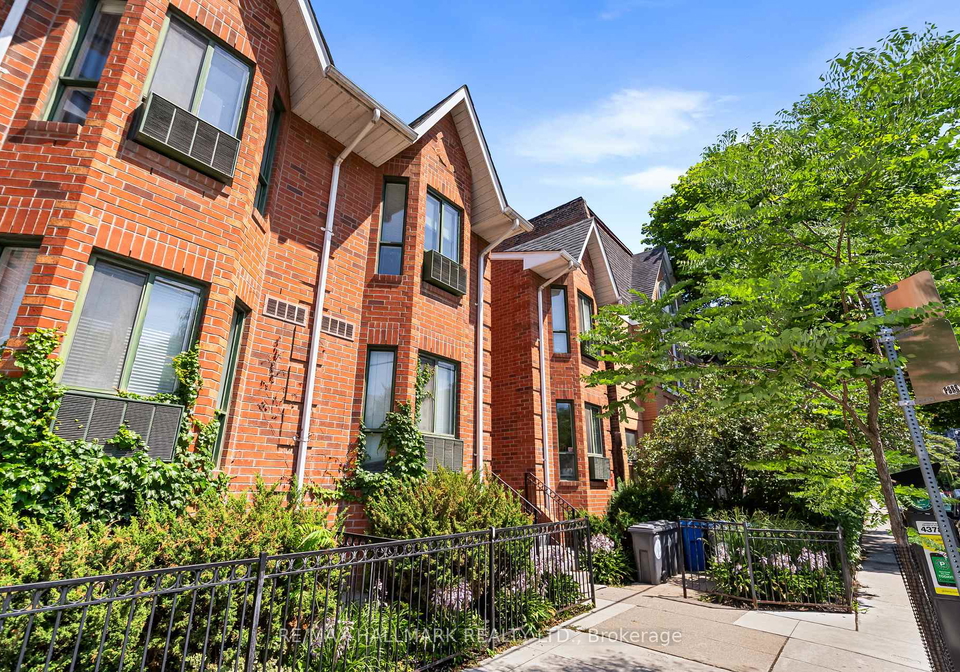 656-wellington-street-w-w-toronto-ontario-c12300709