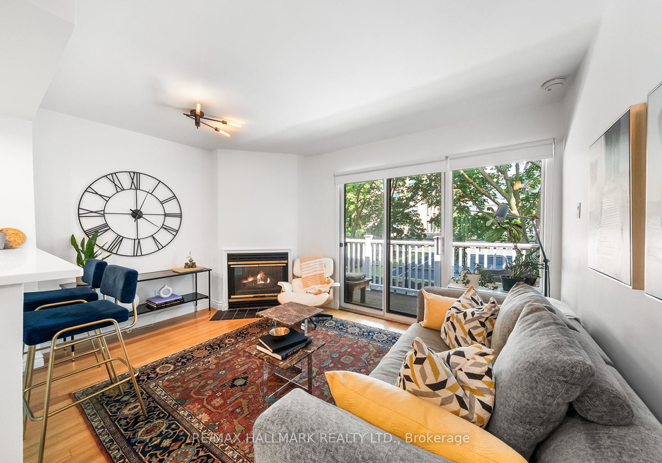656-wellington-street-w-w-toronto-ontario-c12300709