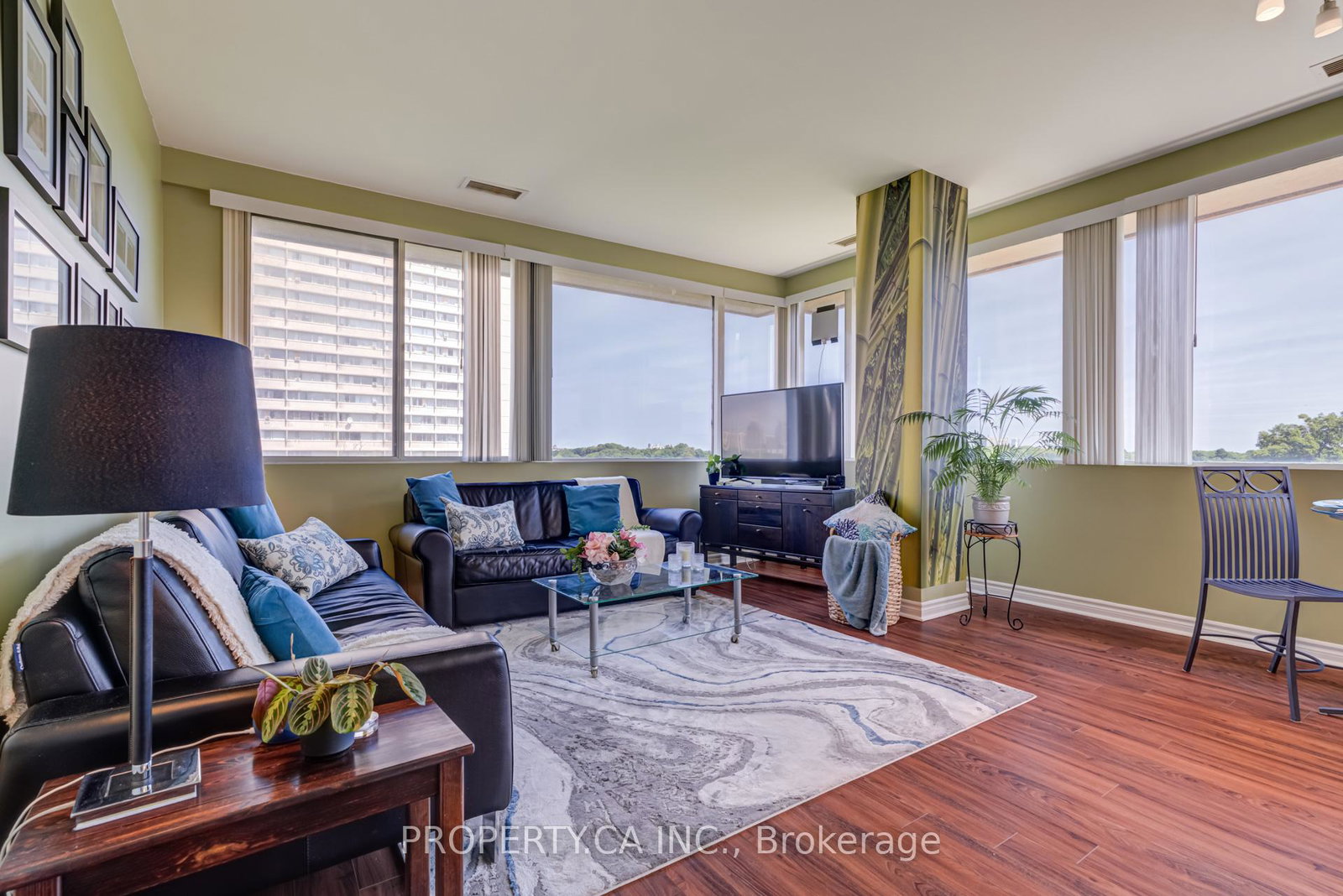 10-gateway-boulevard-east-york-ontario-c12300809