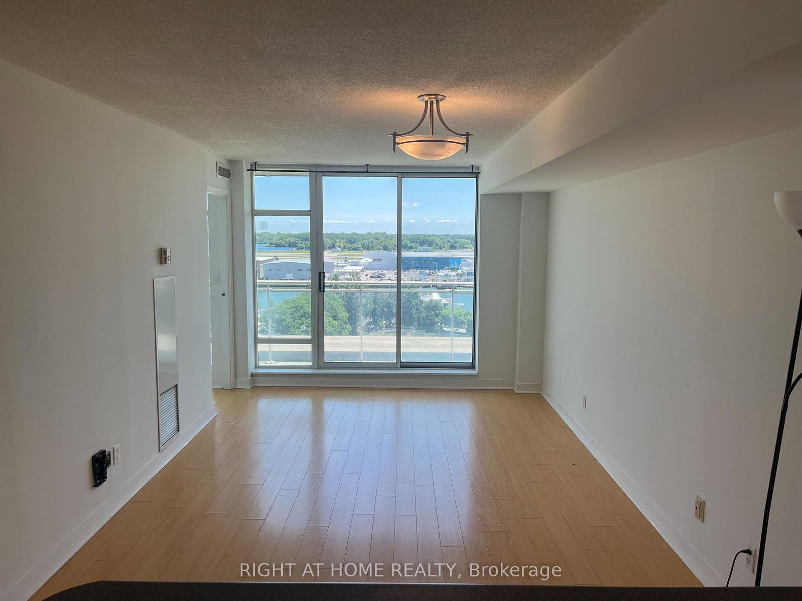650-queens-quay-na-w-w-toronto-ontario-c12300901