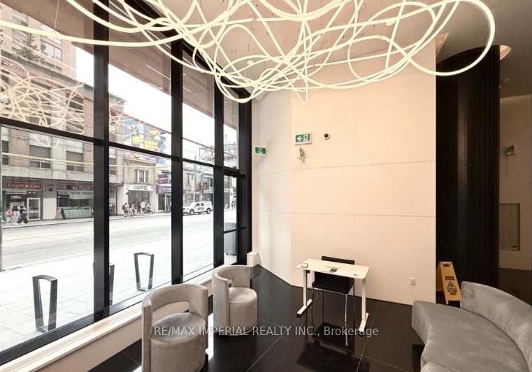 280-dundas-street-w-w-toronto-ontario-c12301004
