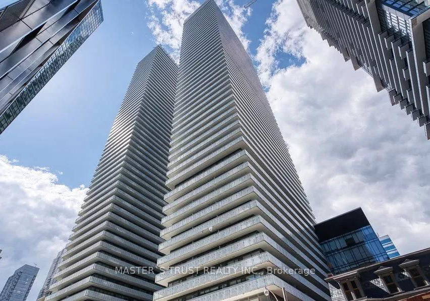 50-charles-street-e-e-toronto-ontario-c12301085
