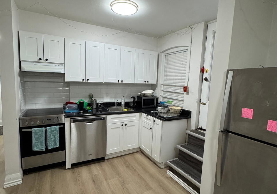 1065-bathurst-street-toronto-ontario-c12301202