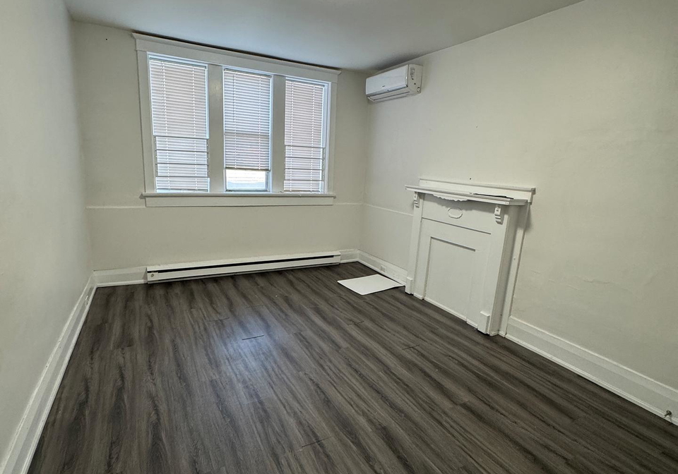 1065-bathurst-street-toronto-ontario-c12301202