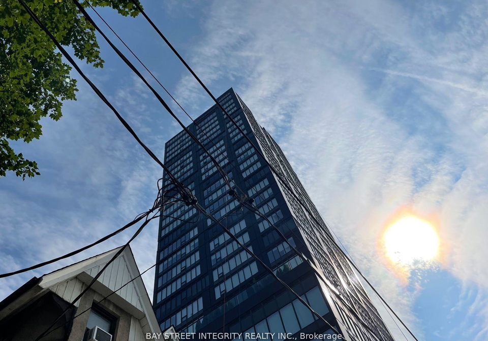 203-college-street-toronto-ontario-c12301357