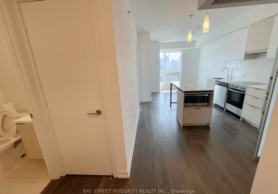 203-college-street-toronto-ontario-c12301357