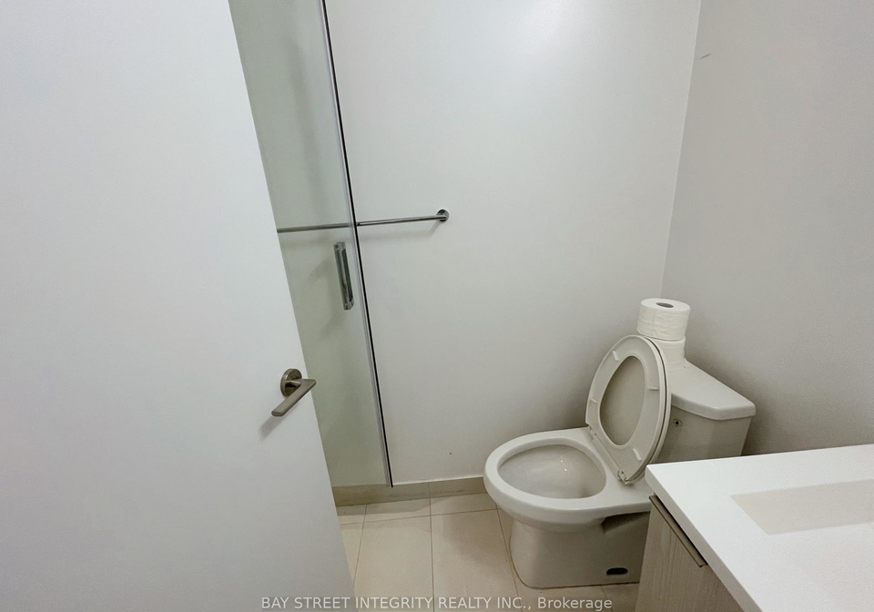 203-college-street-toronto-ontario-c12301357