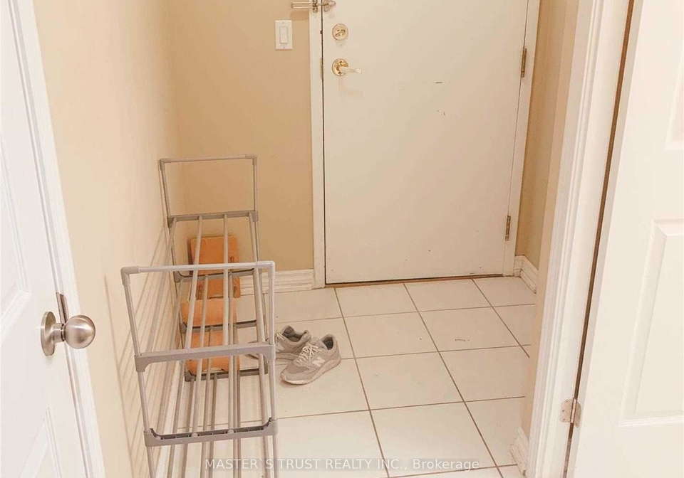 909-bay-street-toronto-ontario-c12301534