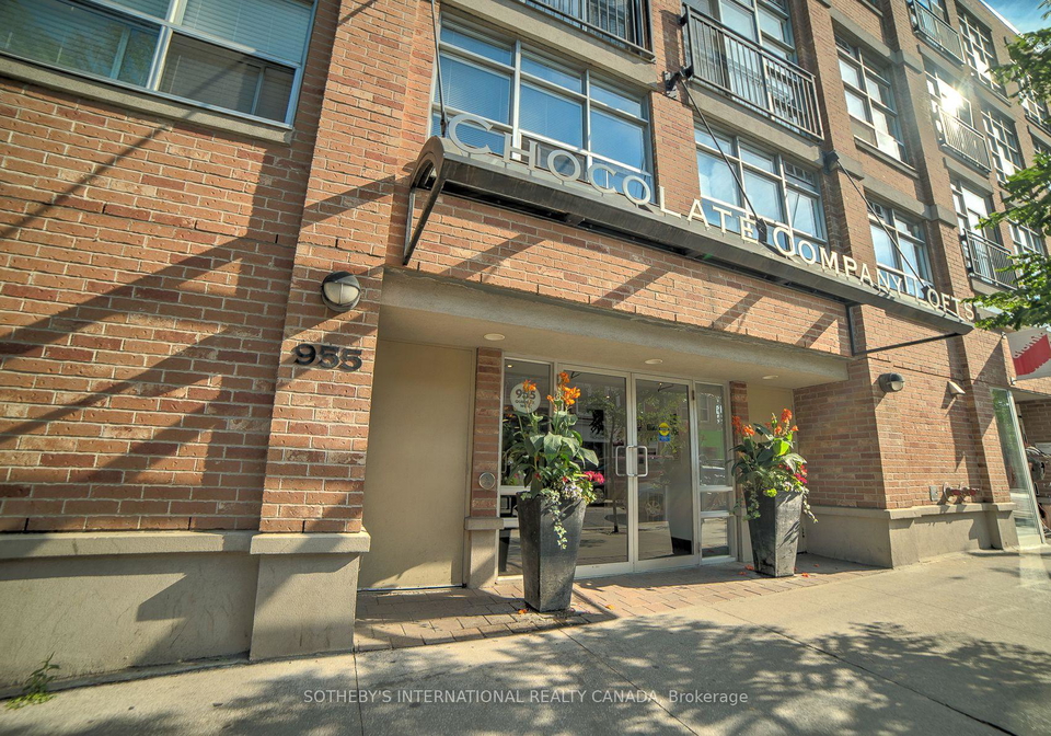 955-queen-street-w-w-toronto-ontario-c12302042