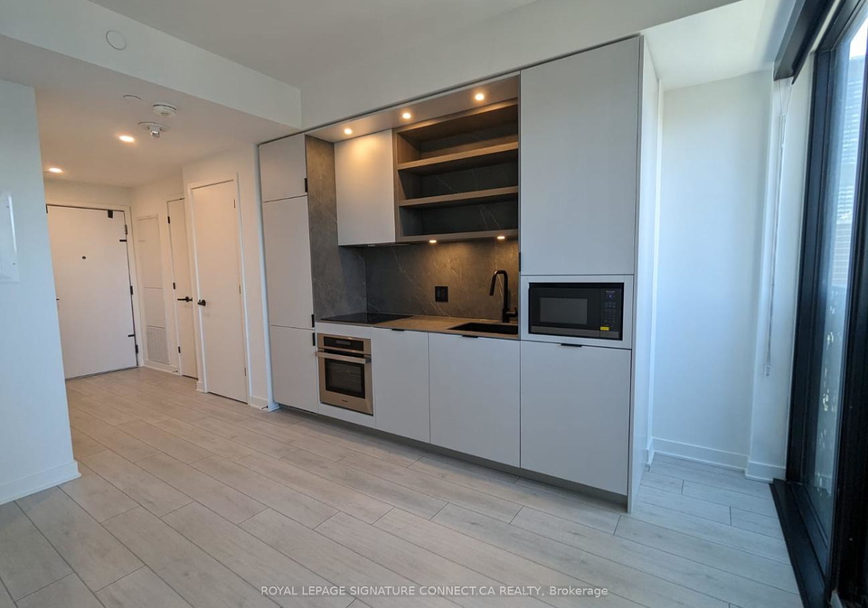 55-charles-street-e-e-toronto-ontario-c12302049
