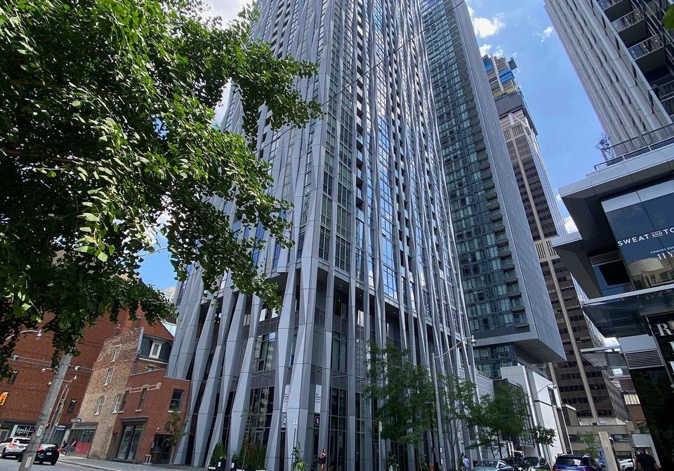 1-yorkville-avenue-toronto-ontario-c12302117
