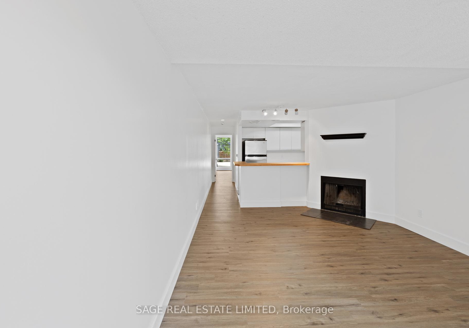 570-wellington-street-w-w-toronto-ontario-c12302131