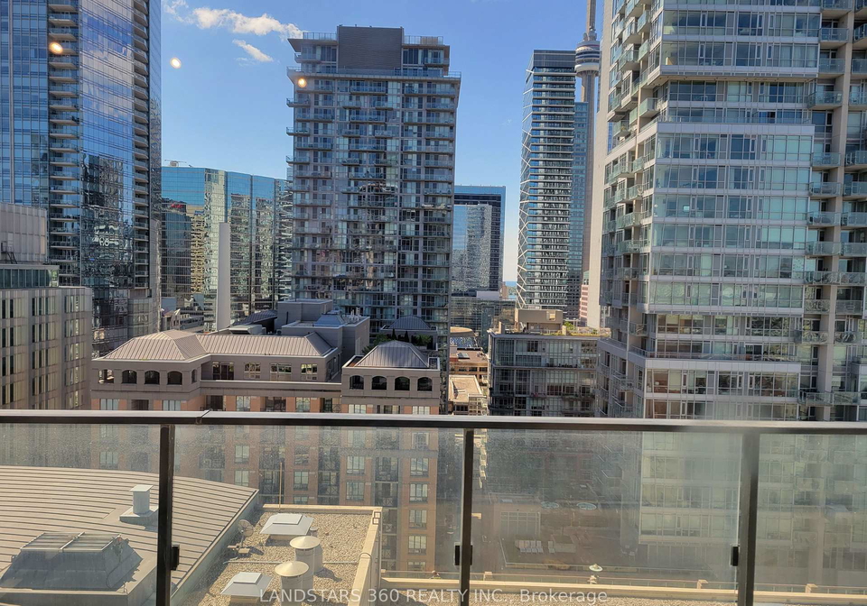 215-queen-street-w-w-toronto-ontario-c12302307