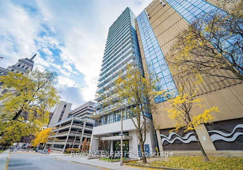 210-simcoe-street-toronto-ontario-c12302323