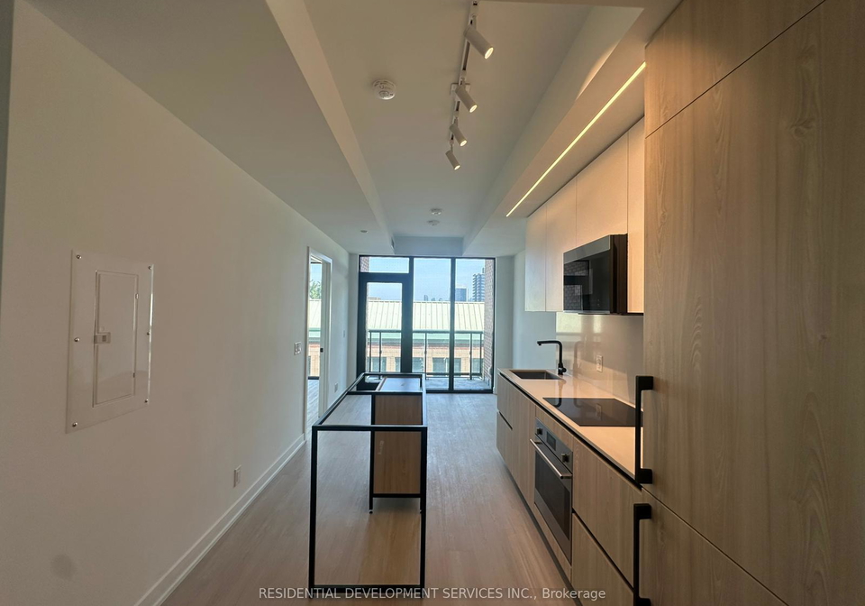 699-sheppard-avenue-e-e-north-york-ontario-c12302398