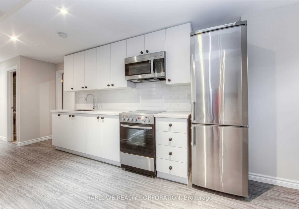 283-chaplin-crescent-toronto-ontario-c12302518