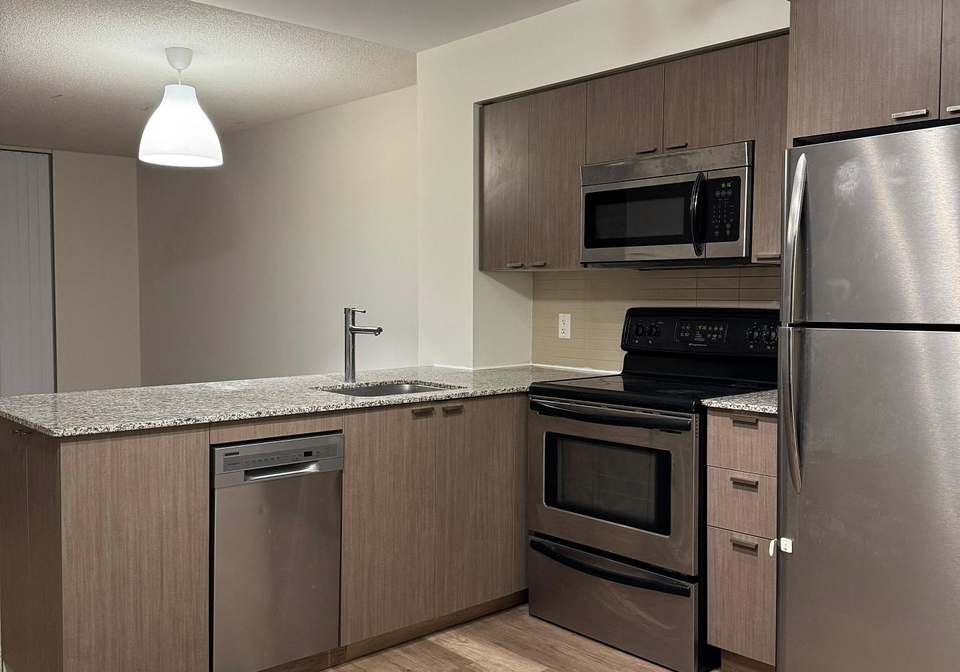 23-sheppard-avenue-e-e-north-york-ontario-c12302574