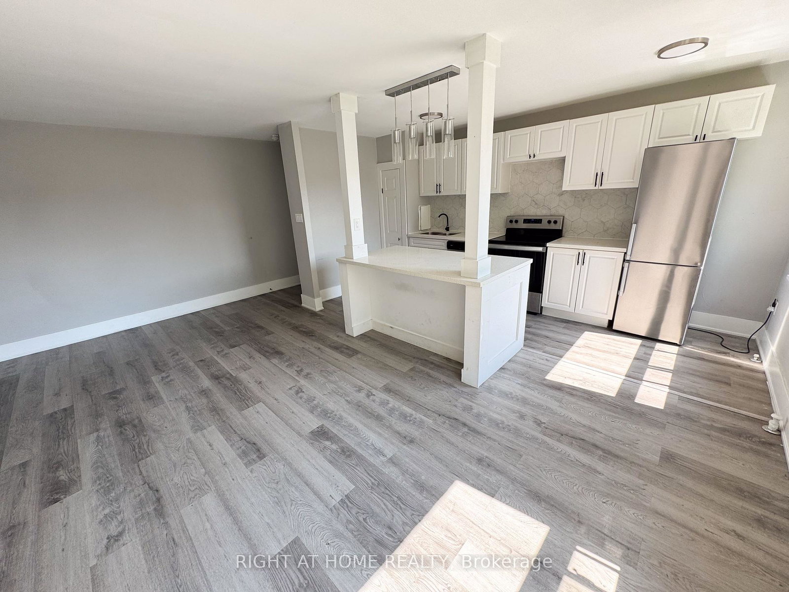 896-eglinton-avenue-e-e-east-york-ontario-c12302659