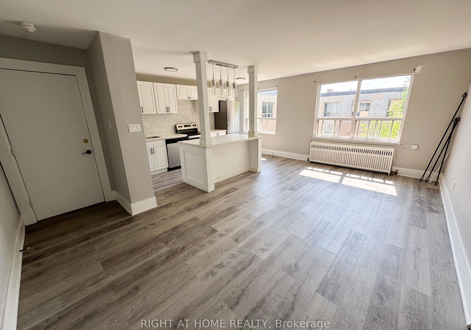 896-eglinton-avenue-e-e-east-york-ontario-c12302659