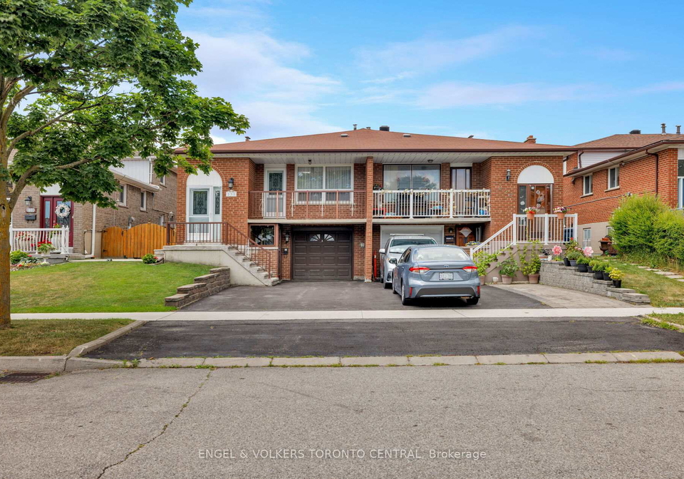 231-shawnee-circle-north-york-ontario-c12303116