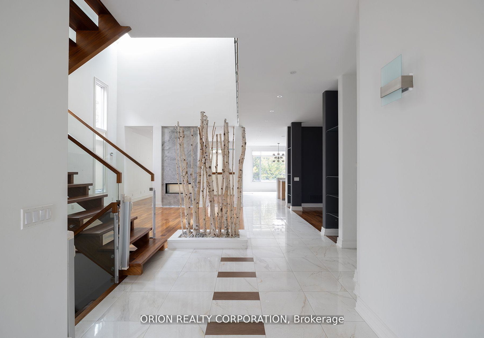 151-yonge-boulevard-toronto-ontario-c12303451