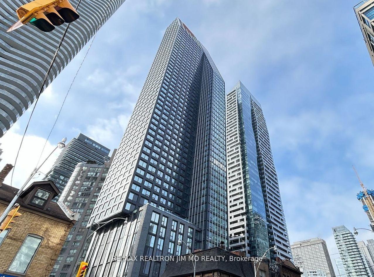 8-wellesley-street-w-w-toronto-ontario-c12303503