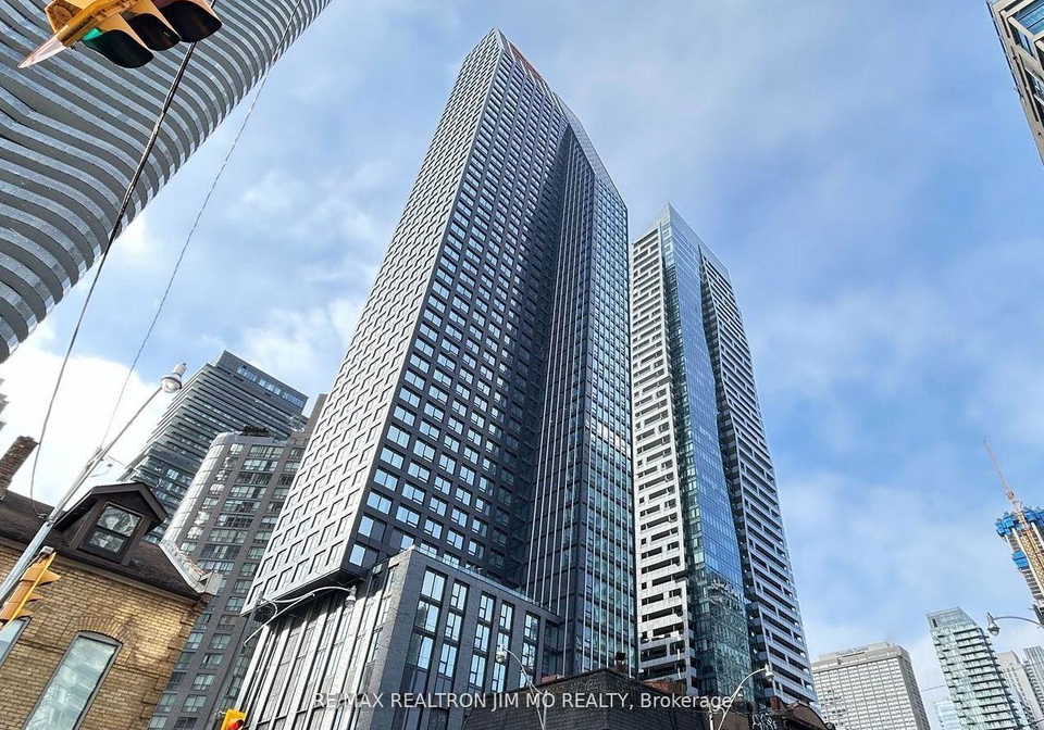 8-wellesley-street-w-w-toronto-ontario-c12303503