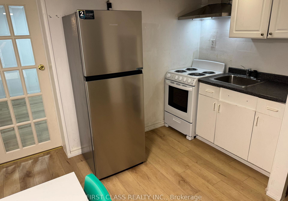 37-nipigon-avenue-north-york-ontario-c12303777