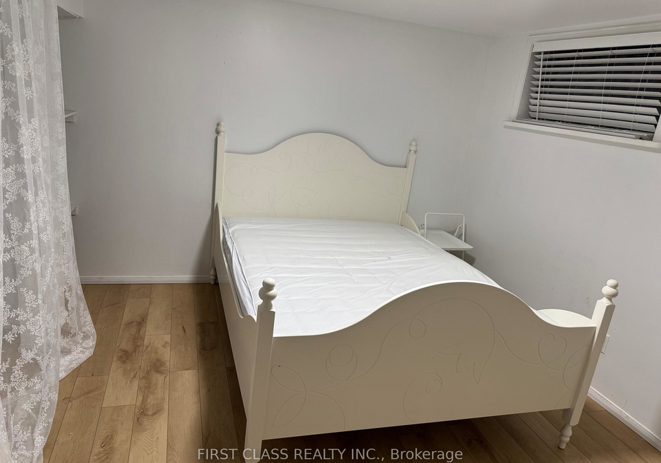 37-nipigon-avenue-north-york-ontario-c12303777