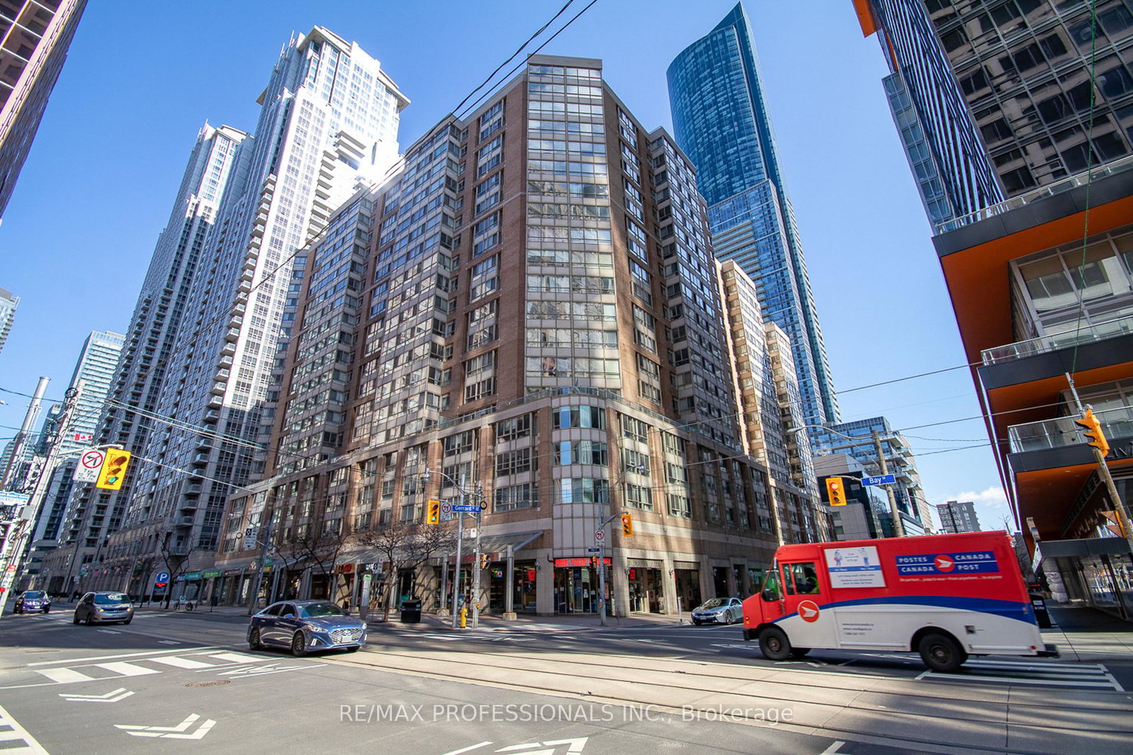 717-bay-street-toronto-ontario-c12303916