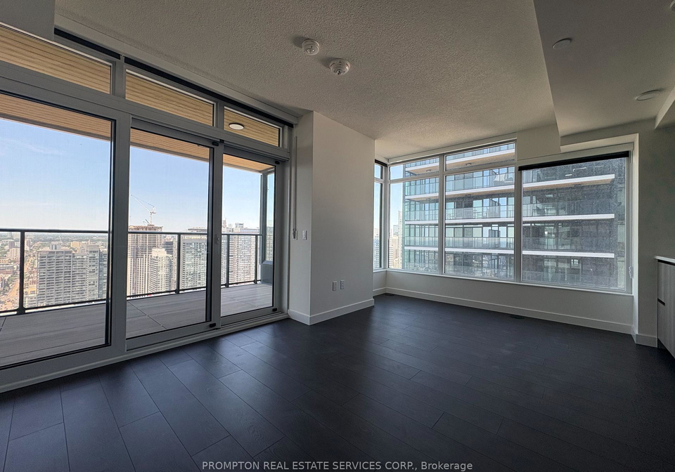 3-concord-cityplace-way-toronto-ontario-c12303982