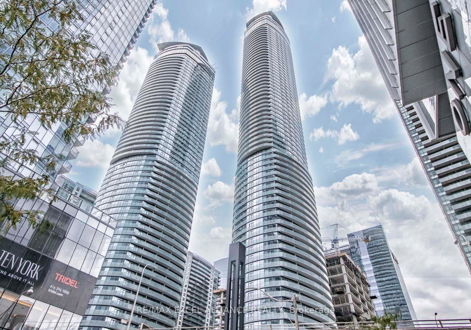 14-york-street-toronto-ontario-c12303987