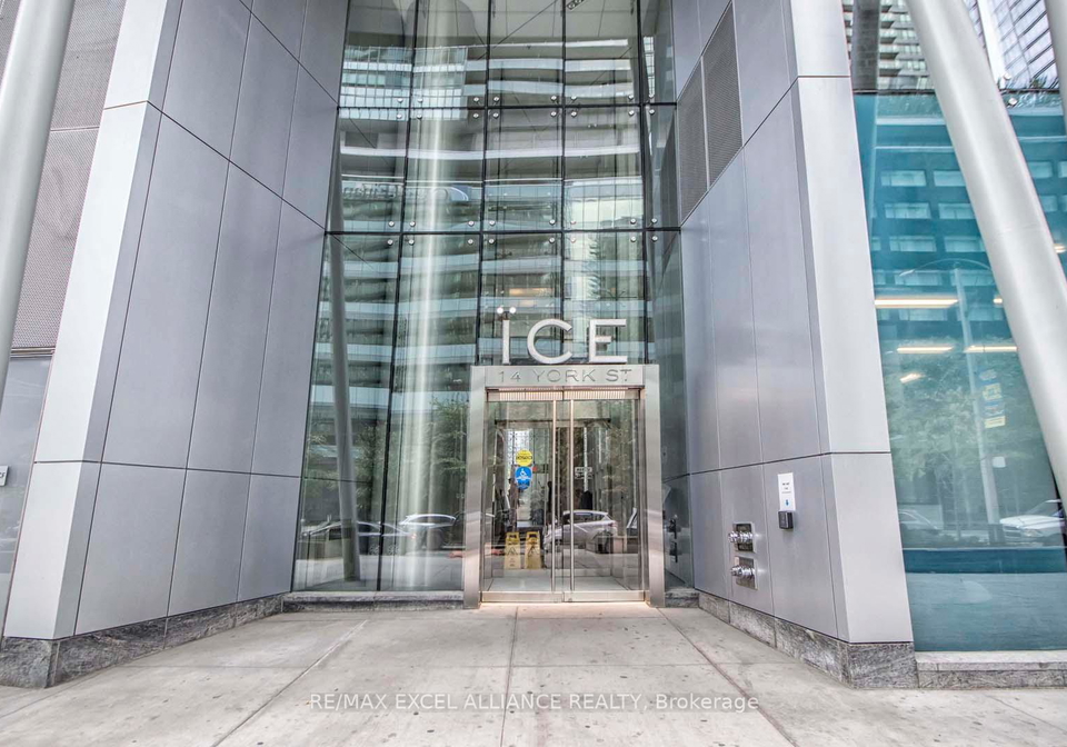 14-york-street-toronto-ontario-c12303987