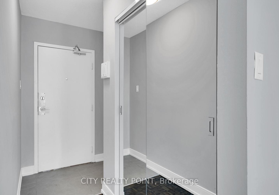 33-isabella-street-toronto-ontario-c12304098