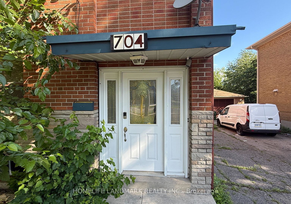 704-sheppard-avenue-e-e-north-york-ontario-c12304357