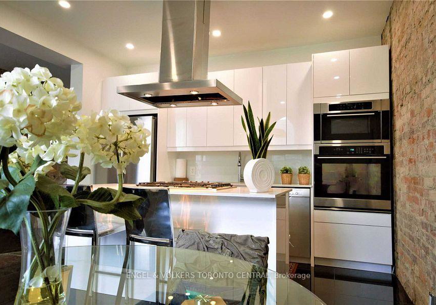 173-carlton-street-toronto-ontario-c12304399