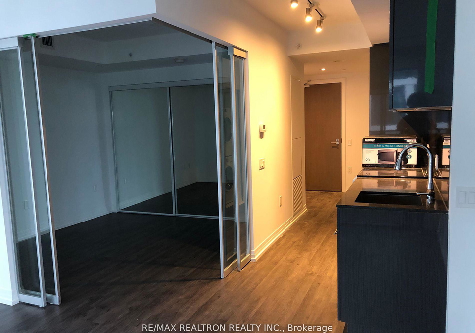 251-jarvis-street-toronto-ontario-c12304580