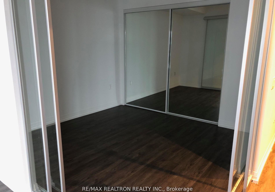 251-jarvis-street-toronto-ontario-c12304580