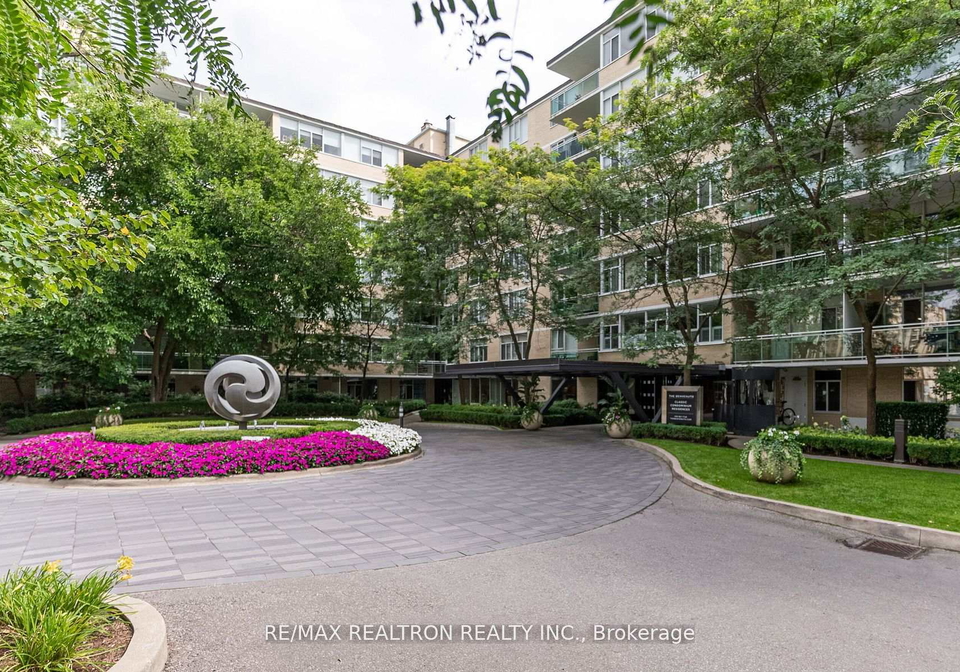 1-benvenuto-place-toronto-ontario-c12304699