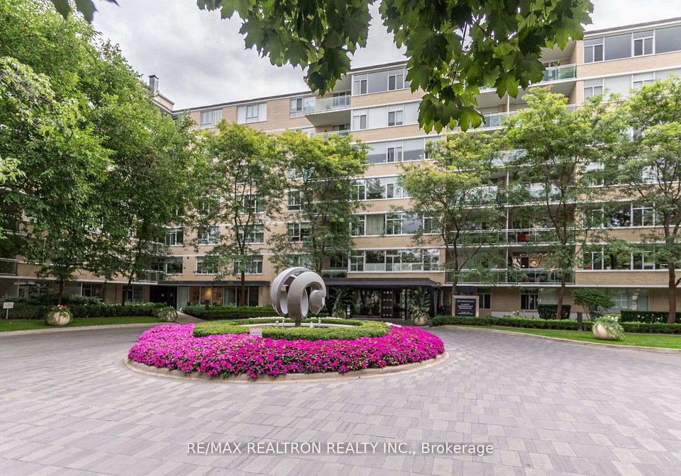 1-benvenuto-place-toronto-ontario-c12304699