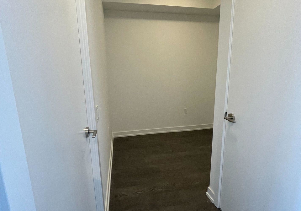 8-olympic-garden-drive-s-s-north-york-ontario-c12304830