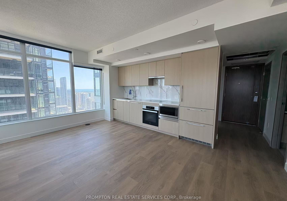 3-concord-cityplace-way-toronto-ontario-c12304983