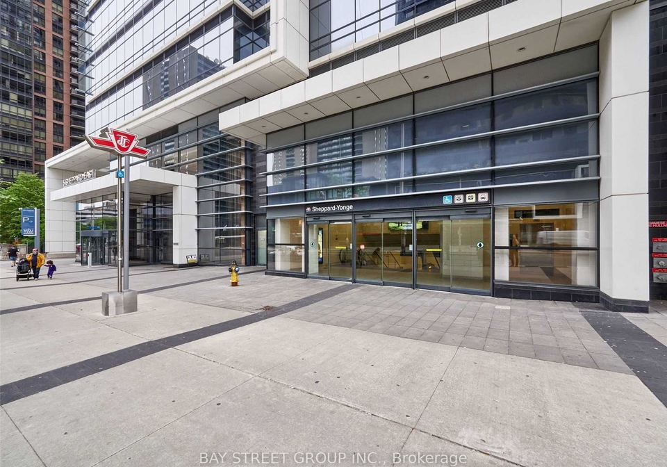 5-sheppard-avenue-e-e-north-york-ontario-c12305539