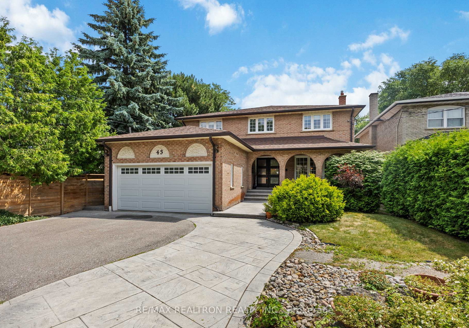 43-lawnview-drive-north-york-ontario-c12306168
