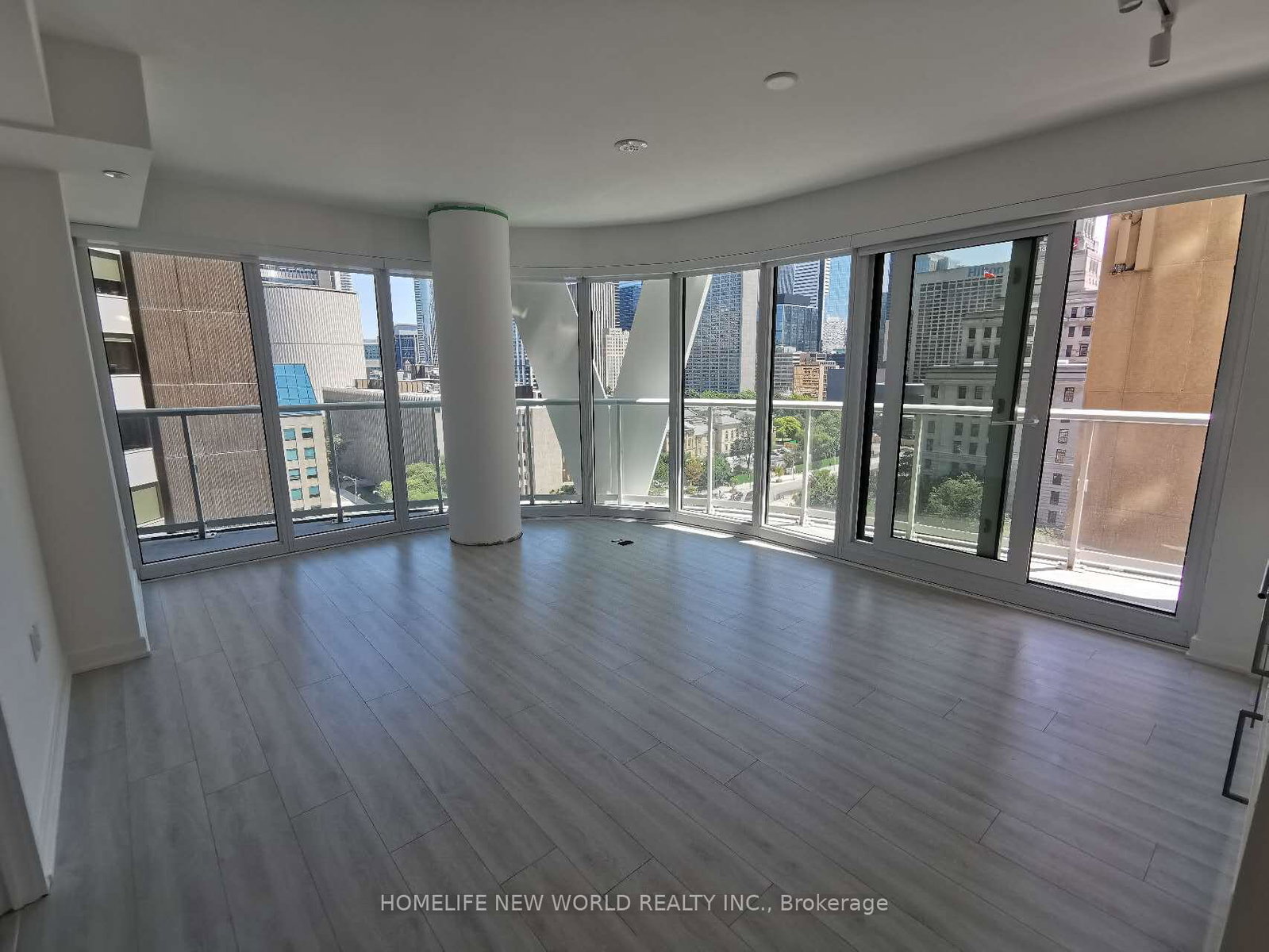 230-simcoe-street-toronto-ontario-c12306175